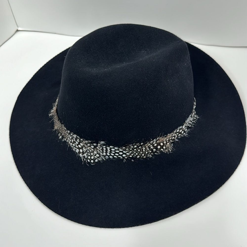 August Vintage Womens Black Wool Bucket Nomadic Feathers Band Boho Hat